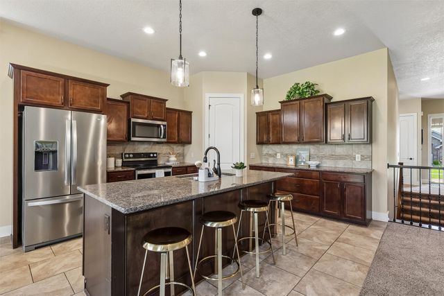 520 Timberview Drive, Adel, IA 50003
