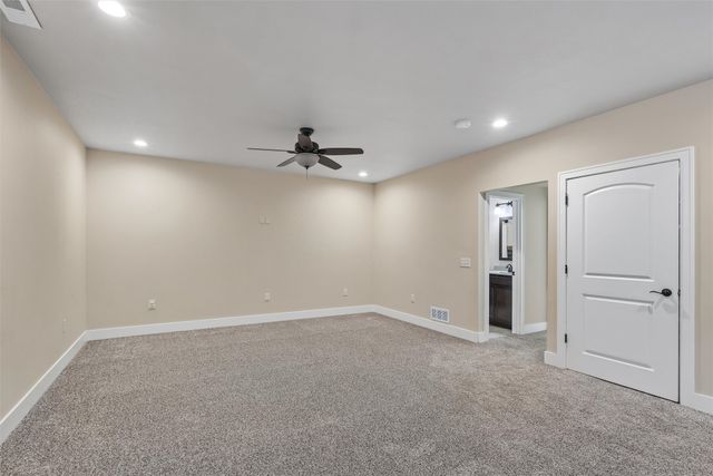 520 Timberview Drive, Adel, IA 50003