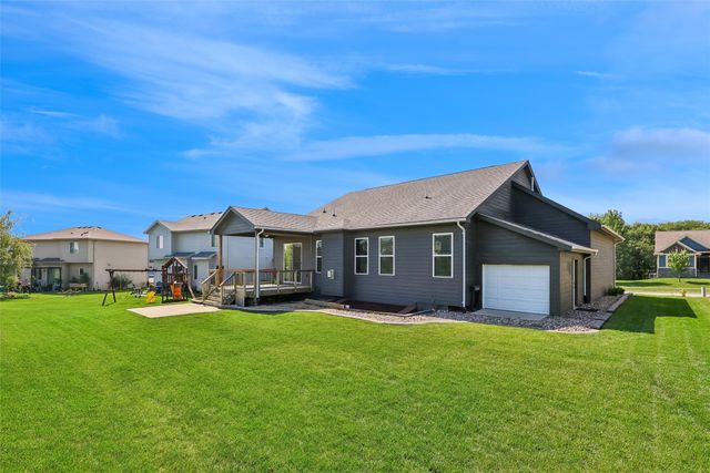 520 Timberview Drive, Adel, IA 50003