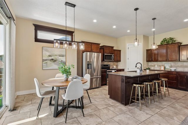 520 Timberview Drive, Adel, IA 50003