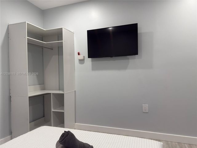 214 SW 2nd Ter, Dania Beach, FL 33004