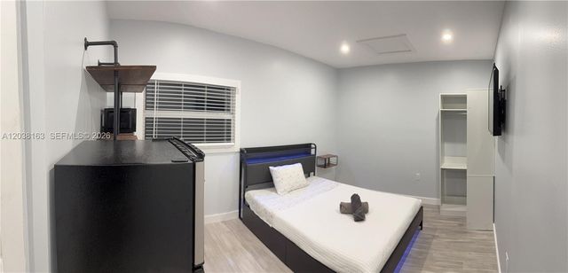 214 SW 2nd Ter, Dania Beach, FL 33004