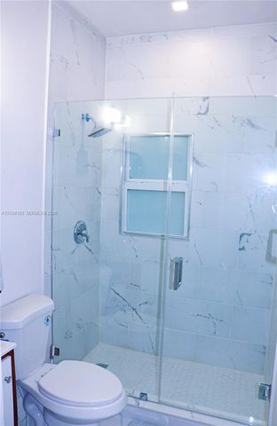214 SW 2nd Ter, Dania Beach, FL 33004