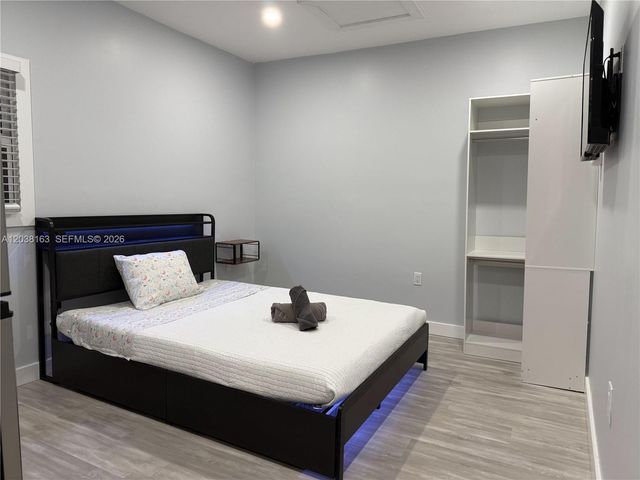 214 SW 2nd Ter, Dania Beach, FL 33004
