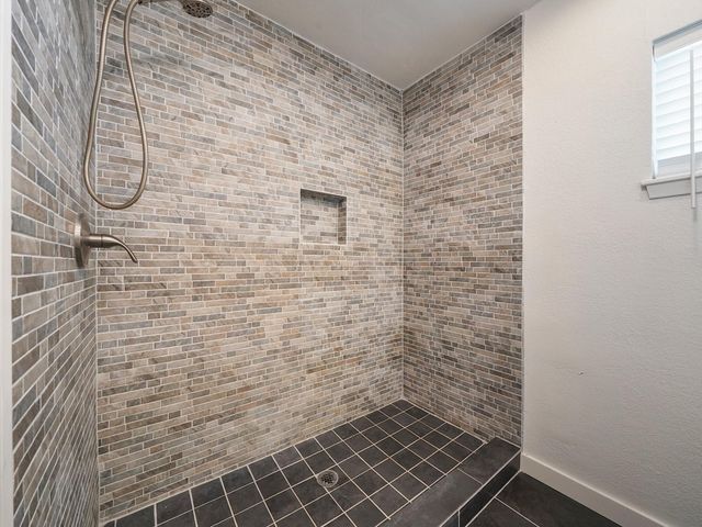 111 Holderrieth Boulevard, Tomball, TX 77375