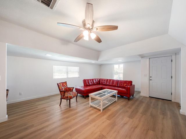 111 Holderrieth Boulevard, Tomball, TX 77375