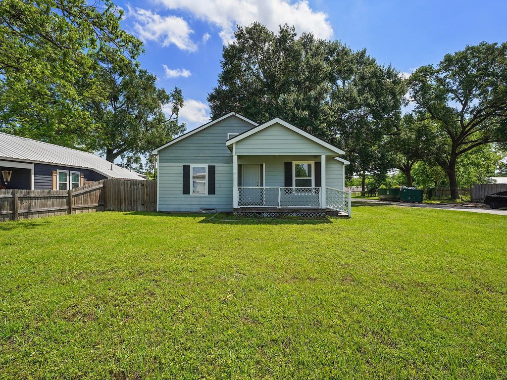 111 Holderrieth Boulevard, Tomball, TX 77375