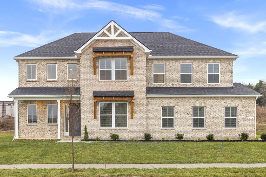 123 East Hill Street, Mount Juliet, TN 37122