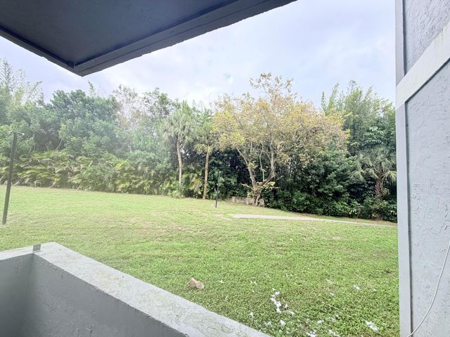 2000 N Congress Avenue 103, West Palm Beach, FL 33401