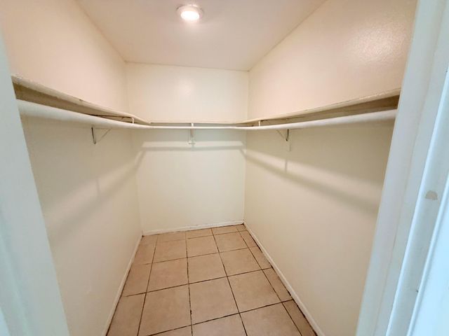 2000 N Congress Avenue 103, West Palm Beach, FL 33401