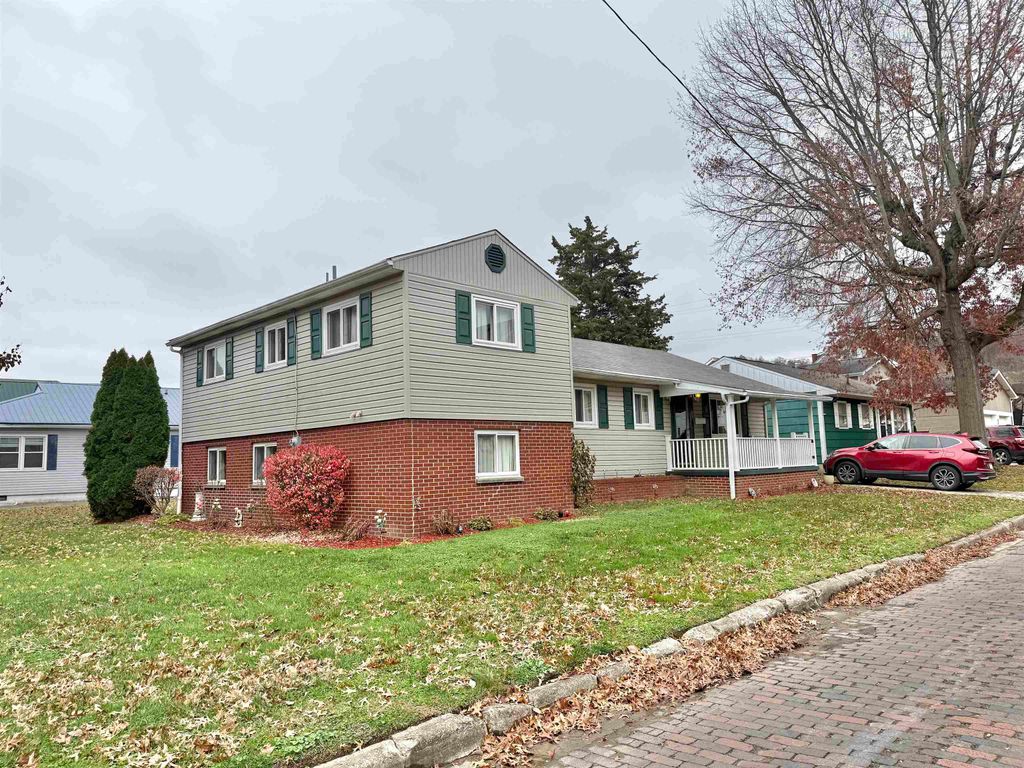 503 Wayne Street, Huntington, WV 25704
