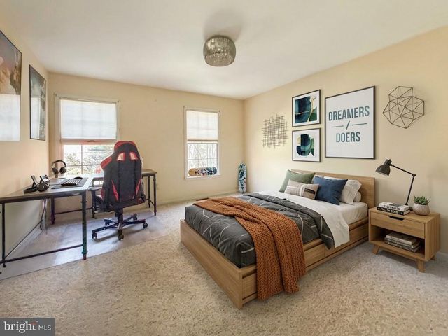 157 HARTFORD LN, Newtown, PA 18940
