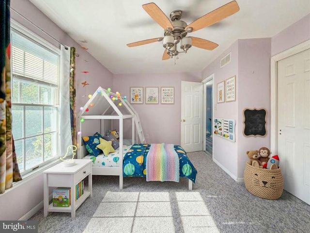 157 HARTFORD LN, Newtown, PA 18940