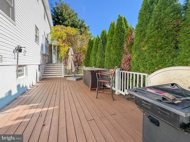 157 HARTFORD LN, Newtown, PA 18940