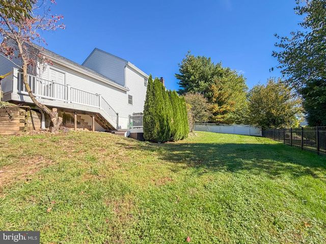 157 HARTFORD LN, Newtown, PA 18940