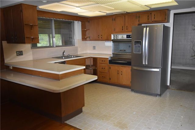 3113 Club Drive, Allentown City, PA 18103