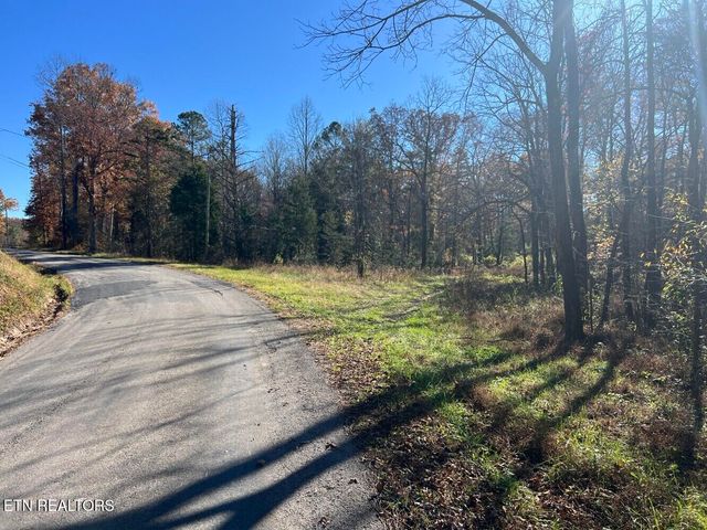 523 Honey Creek Loop Rd, Allardt, TN 38504