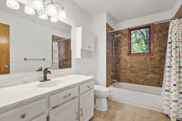 15709 N Glencrest Ct, Spokane, WA 99208