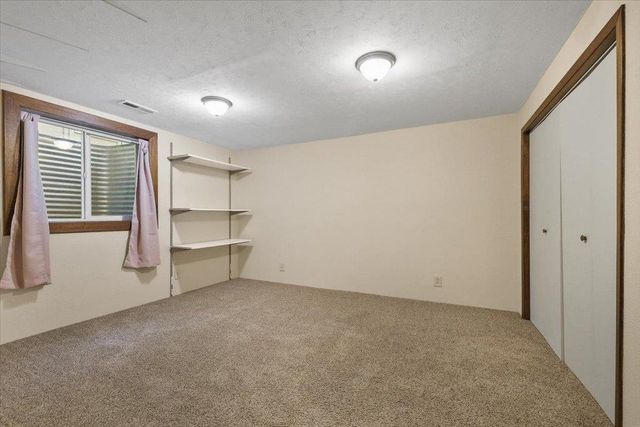 15709 N Glencrest Ct, Spokane, WA 99208