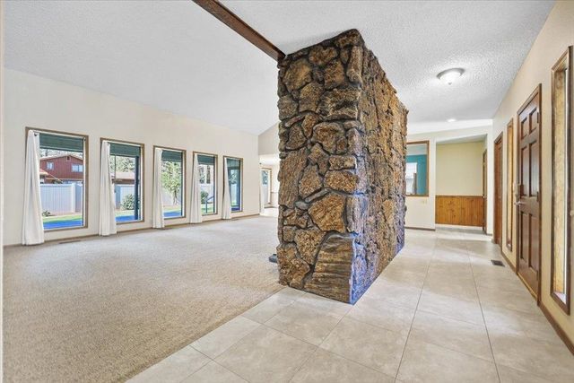 15709 N Glencrest Ct, Spokane, WA 99208