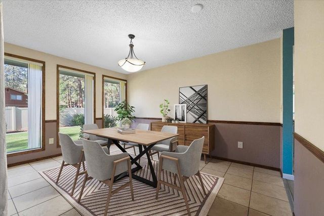 15709 N Glencrest Ct, Spokane, WA 99208