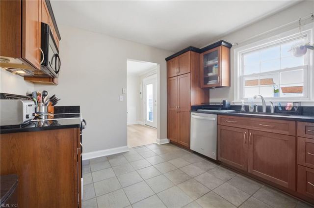 8455 Capeview AVE, Norfolk, VA 23503