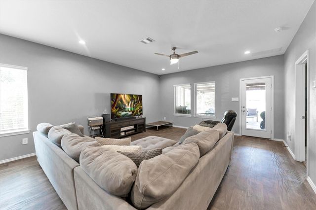 919 Republic Road, New Caney, TX 77357