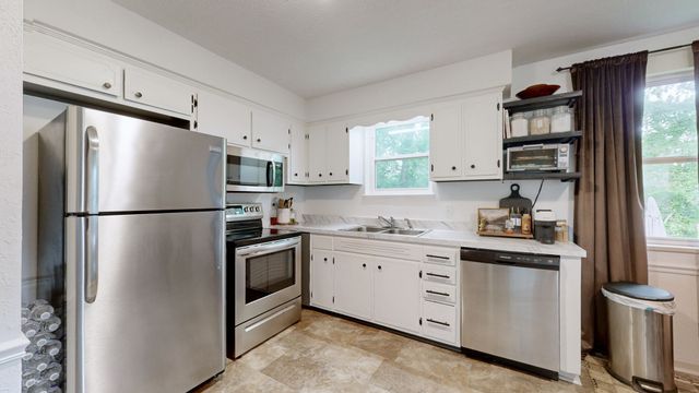 916 Turner Dr, Hartsville, TN 37074