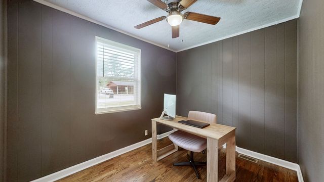 916 Turner Dr, Hartsville, TN 37074