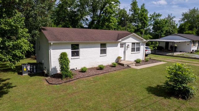 916 Turner Dr, Hartsville, TN 37074