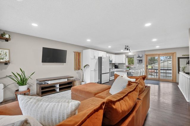 113 Shirley Avenue, Elk Run Heights, IA 50707