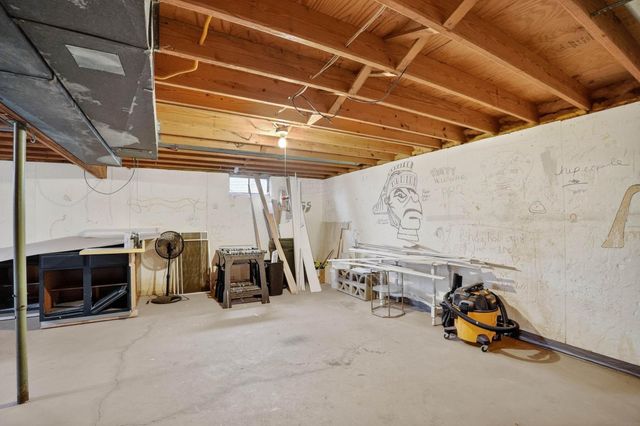 113 Shirley Avenue, Elk Run Heights, IA 50707