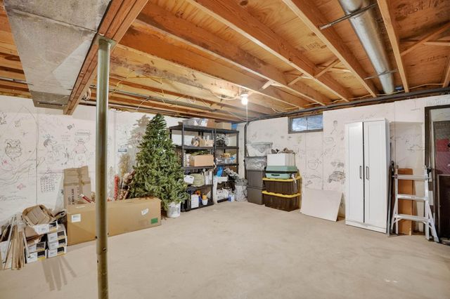 113 Shirley Avenue, Elk Run Heights, IA 50707