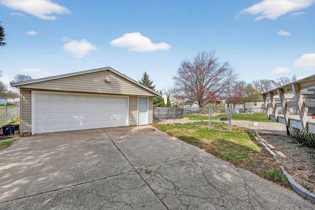 113 Shirley Avenue, Elk Run Heights, IA 50707