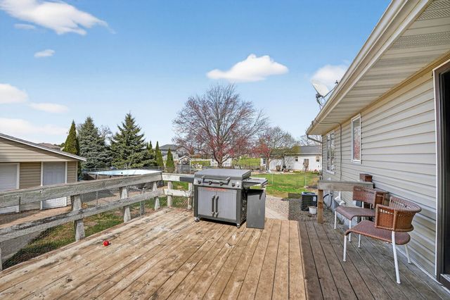 113 Shirley Avenue, Elk Run Heights, IA 50707