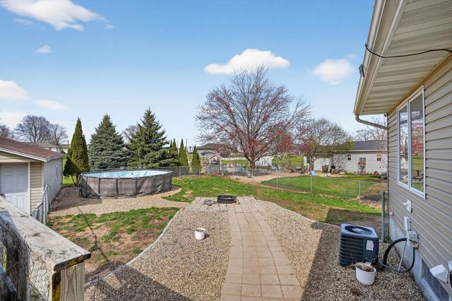 113 Shirley Avenue, Elk Run Heights, IA 50707