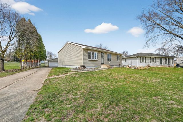113 Shirley Avenue, Elk Run Heights, IA 50707