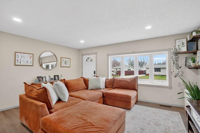 113 Shirley Avenue, Elk Run Heights, IA 50707