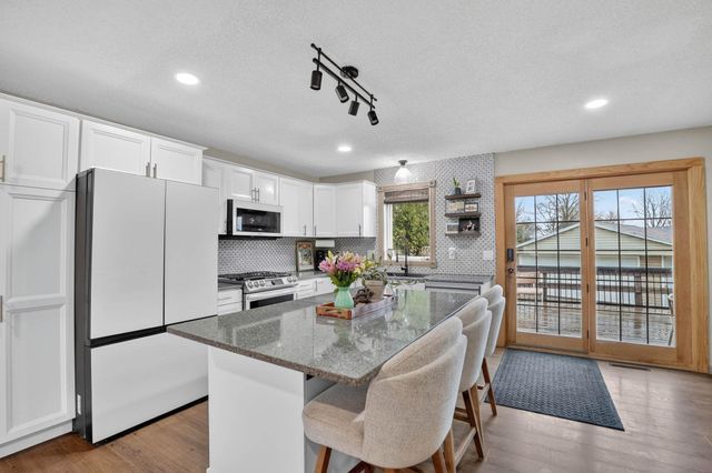 113 Shirley Avenue, Elk Run Heights, IA 50707