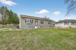 113 Shirley Avenue, Elk Run Heights, IA 50707