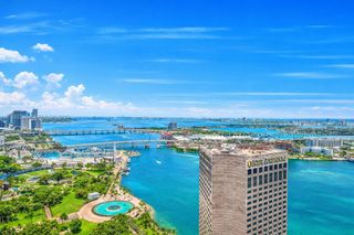 325 S Biscayne Blvd 14, Miami, FL 33131