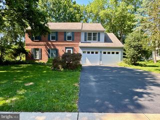4135 CAMBERLAY DR, York, PA 17402