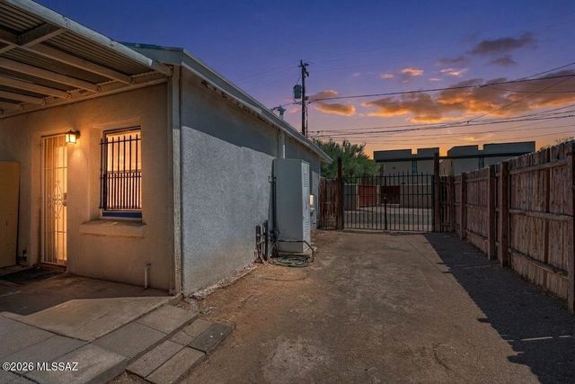 423 S 5th Avenue, Tucson, AZ 85701