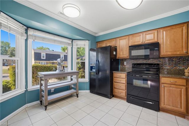 543 Biltmore DR, Virginia Beach, VA 23454