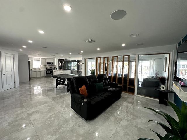 4644 BAY CREST DRIVE, Tampa, FL 33615