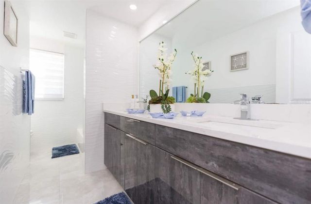 4644 BAY CREST DRIVE, Tampa, FL 33615