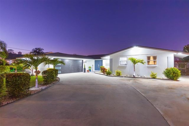 4644 BAY CREST DRIVE, Tampa, FL 33615