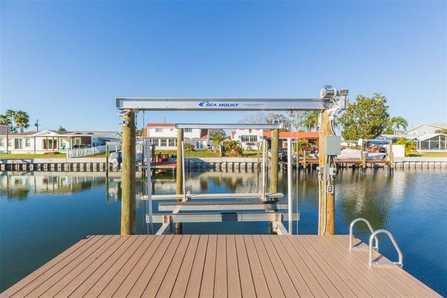 4644 BAY CREST DRIVE, Tampa, FL 33615