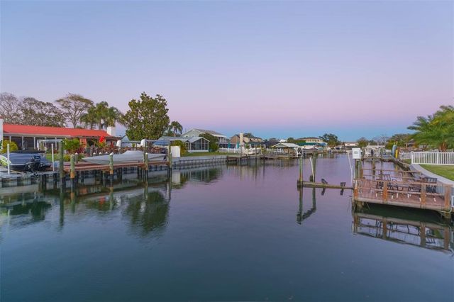 4644 BAY CREST DRIVE, Tampa, FL 33615