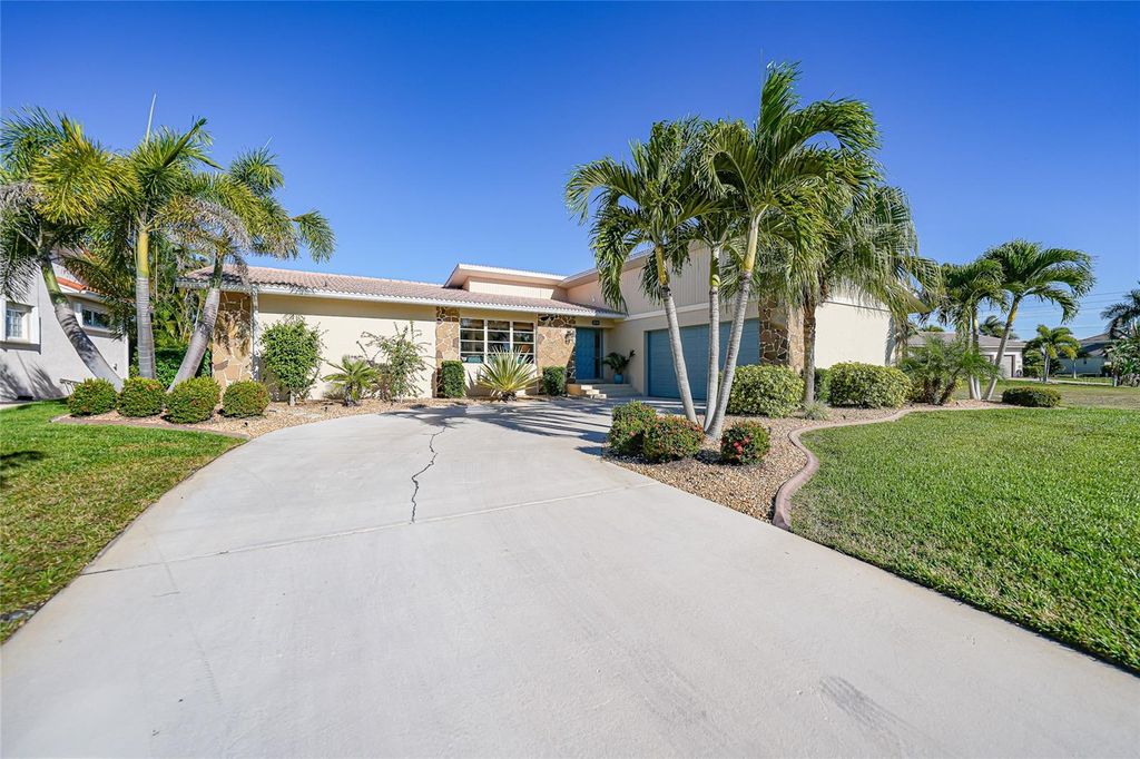 Image 2 of property listing at 3536 DILEUCA STREET, Punta Gorda, FL 33950
